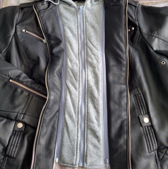 NWOT JouJou Black Pleather Moto Jacket with Removable Hood - Picture 9 of 14